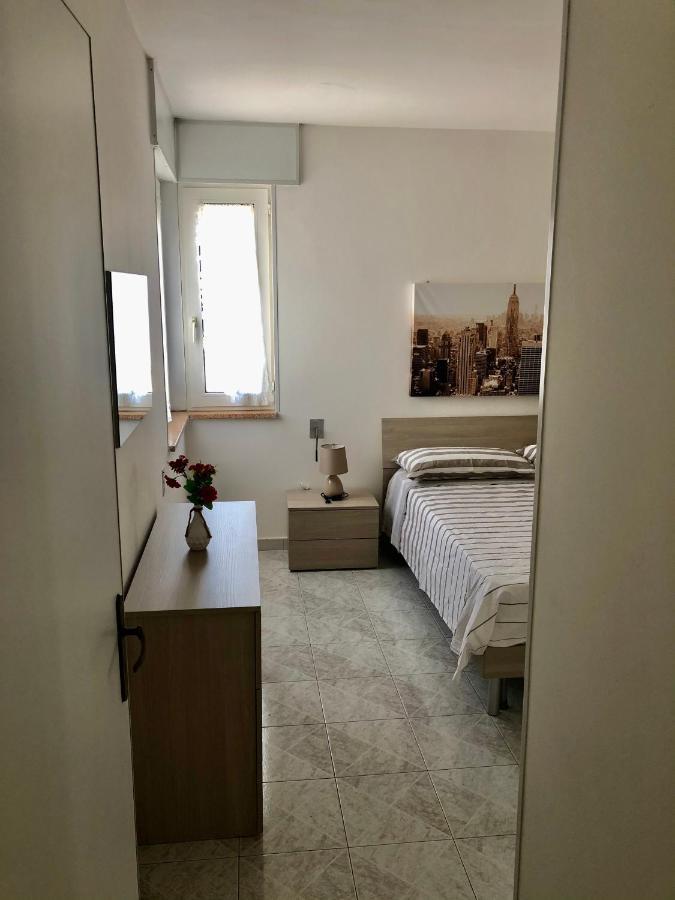 Apartamento Casa Sul Corso Di Lido Marini Exterior foto
